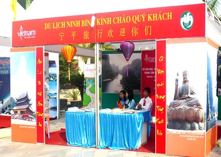 Ninh Bình: Quảng bá tiềm năng du lịch tại Hội chợ Thương mại - Du lịch Quốc tế Việt - Trung 2009