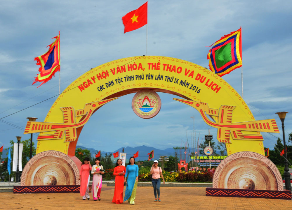 Tưng bừng Ngày hội Văn hóa, thể thao và du lịch các dân tộc tỉnh Phú Yên lần thứ IX-2016