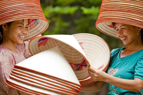 Nghề làm nón truyền thống ở làng Quảng Nạp – Thái Bình