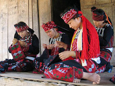 Người Dao ở Sa Pa biến di sản thành sản phẩm du lịch 