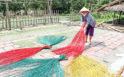 Đồng Tháp: Khôi phục phiên chợ ma ở làng nghề dệt chiếu Định Yên