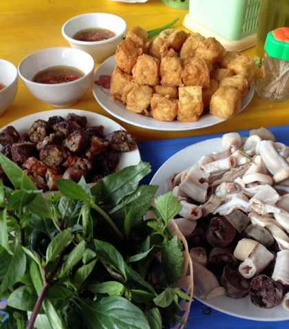 Đến Hà Nội khám phá những địa chỉ ăn vặt ở 5 khu chợ nổi tiếng 