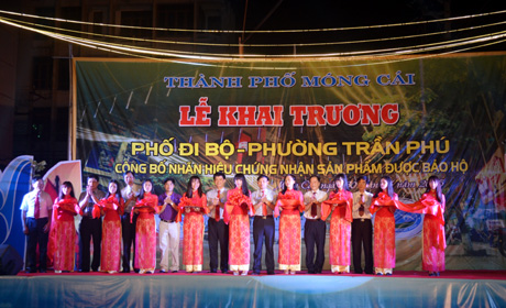 Quảng Ninh: Khai trương phố đi bộ đầu tiên tại Móng Cái
