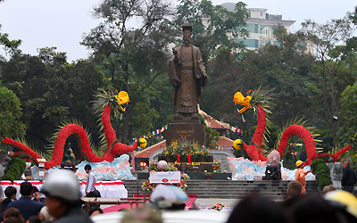 Hà Nội: Khai mạc Lễ hội Phố hoa “Chào xuân 2009”