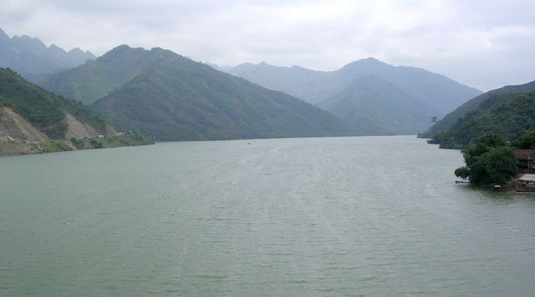 Vùng hồ sông Đà: Điểm dừng chân lý tưởng khi du lịch Tây Bắc