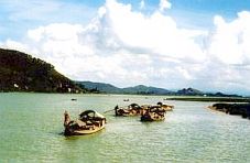Sông Lam, núi Hồng: Sự hòa quyện nên thơ ở xứ Nghệ