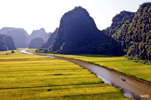 Tam Cốc - Bích Động (Ninh Bình) vào mùa phượt đẹp nhất trong năm