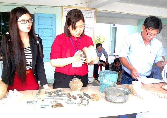 UNESCO Việt Nam tặng cổ vật quý cho Bảo tàng tỉnh Quảng Nam
