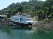 Hòa Bình: Hạ thủy hai tàu tiêu chuẩn 3 sao phục vụ du lịch lòng hồ sông Đà