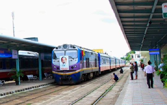 Đường sắt khai trương tàu du lịch Nha Trang-Huế giá rẻ 