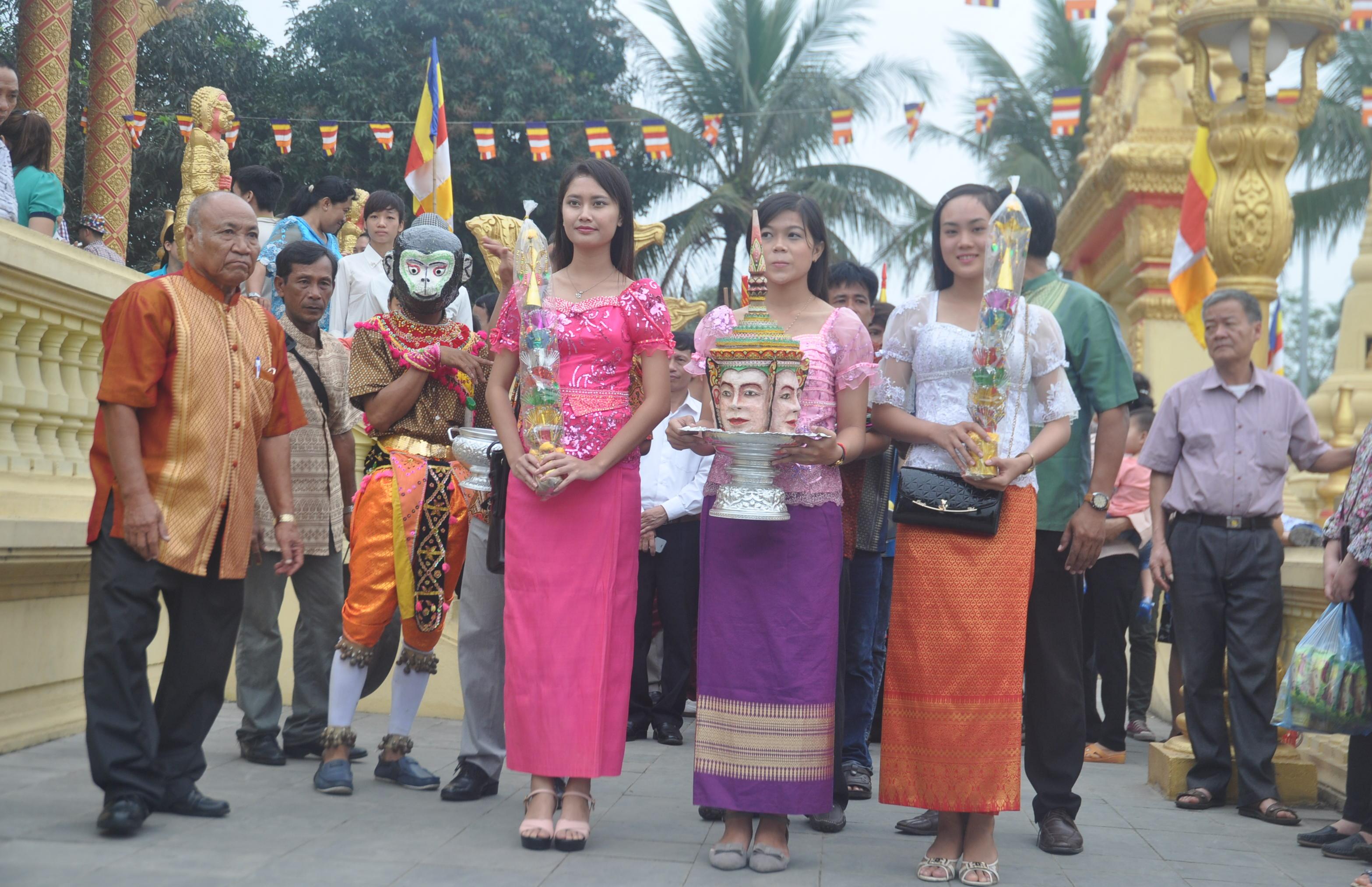 Tái hiện nét đẹp văn hóa ngày Tết cổ truyền Chôl Chnăm Thmây của người Khmer tại Hà Nội