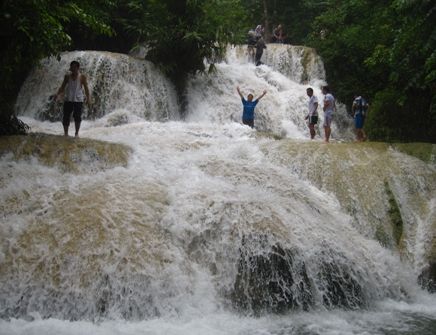 Đến Thanh Hóa khám phá thác Hươu hấp dẫn giữa đại ngàn