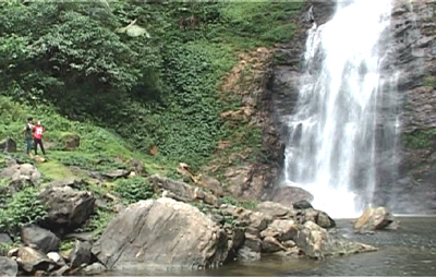 Khám phá thác Mạ Héc – Tuyên Quang