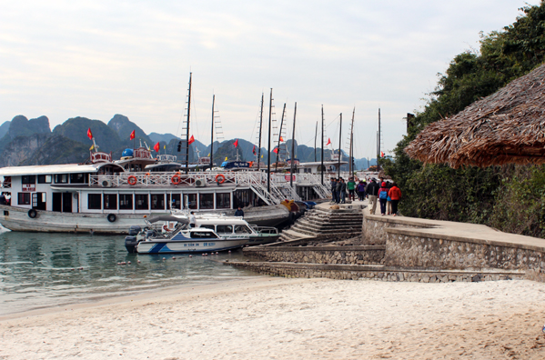 Quảng Ninh: Tăng cường quản lý, khai thác các tuyến, điểm du lịch trên địa bàn tỉnh 