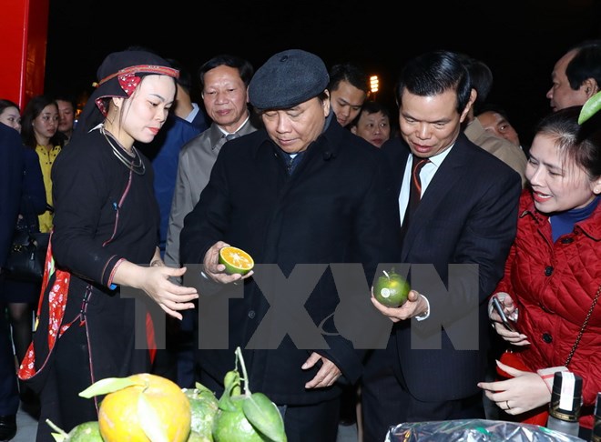 Thủ tướng tham quan Không gian văn hóa-du lịch tỉnh Hà Giang