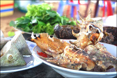 Thưởng thức bữa tiệc ốc ở Vĩnh Hy, Ninh Thuận