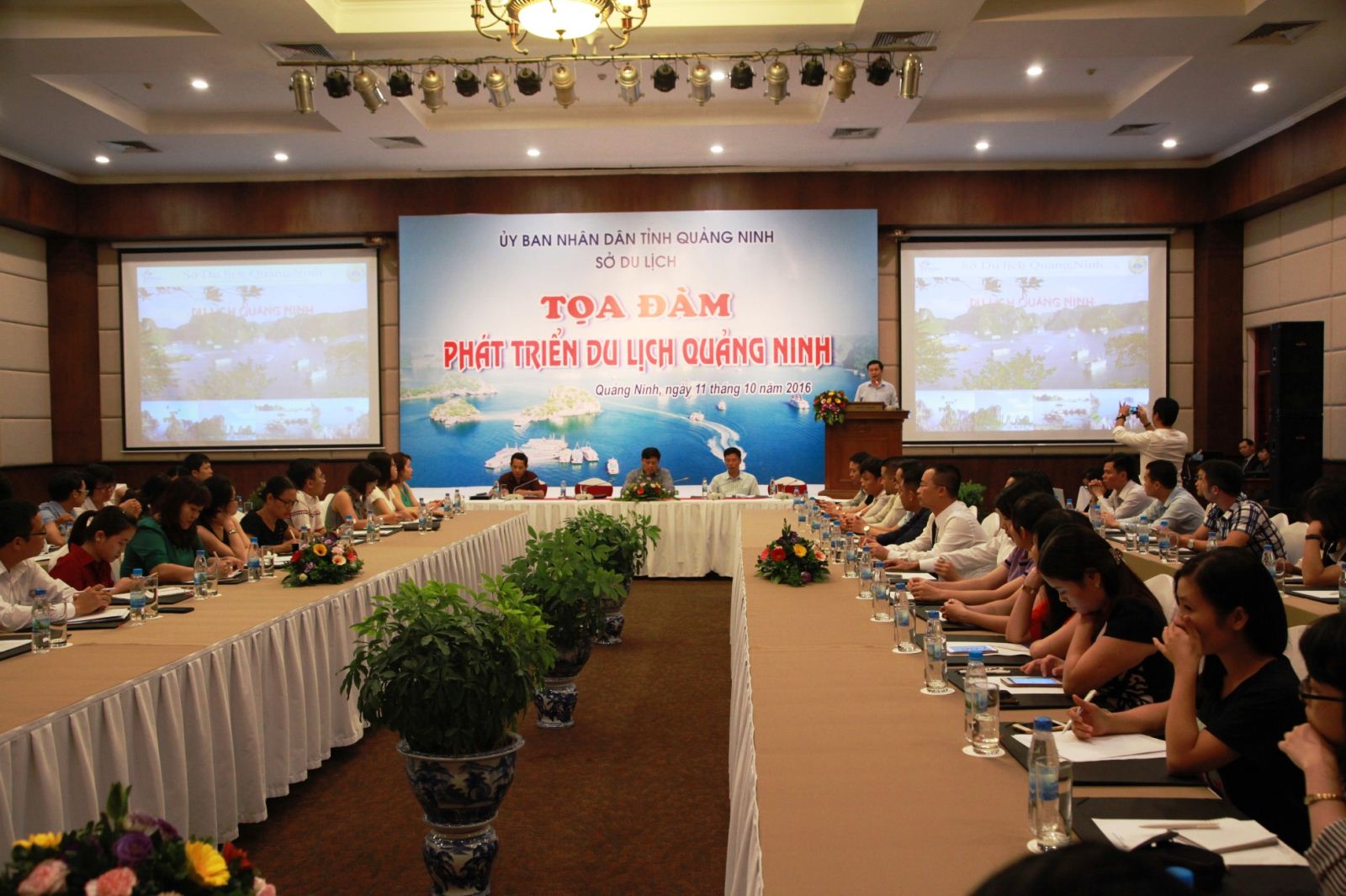 Quảng Ninh tổ chức tọa đàm tìm giải pháp phát triển du lịch