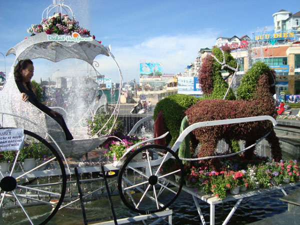 Lâm Đồng: Tổ chức Hội thi thắng cảnh hoa, tour du lịch chuyên đề hoa và kiến trúc