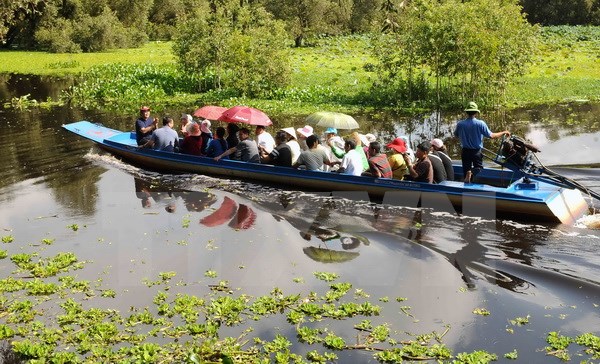 Phát triển các tour du lịch ngắn ngày phục vụ công nhân lao động