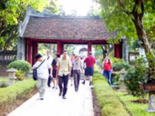 Saigontourist triển khai 15 tour du xuân đón Tết Nguyên đán cho Việt kiều 
