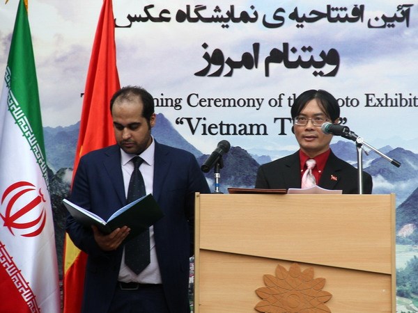 Khai mạc tuần Triển lãm ảnh “Việt Nam Ngày nay” tại Iran