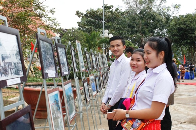 Triển lãm Di sản văn hóa “Cộng đồng các nước ASEAN” ở Kon Tum