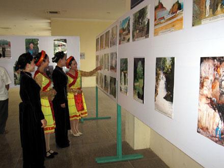 Triển lãm ảnh “Vùng đất và con người Việt Bắc” tại Bắc Kạn