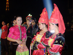 Văn hóa các dân tộc tỏa sáng  ở hội diễn nghệ thuật quần chúng huyện Văn Chấn-Yên Bái lần thứ 12