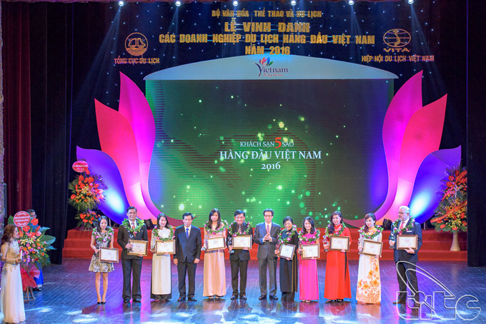 Vinh danh 105 doanh nghiệp du lịch hàng đầu Việt Nam năm 2016