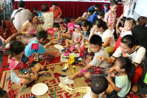 Làng Văn hóa - Du lịch các dân tộc Việt Nam tổ chức hoạt động “Vui Tết Trung thu”