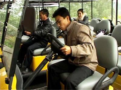 Quảng Nam: Trung chuyển khách tham quan di tích Mỹ Sơn bằng xe điện